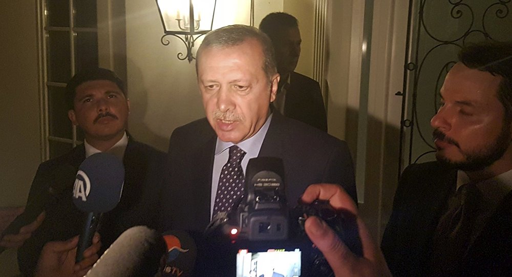 Соперник президента Турции Гюлен опровергает причастность к мятежу