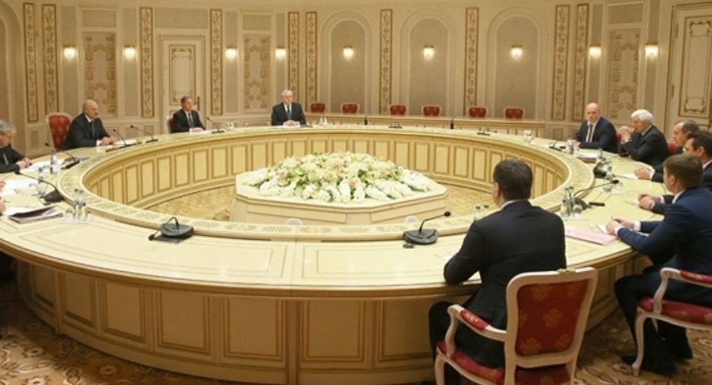 Переговоры президента Беларуси Александра Лукашенко с губернатором Иркутской области Сергеем Левченко