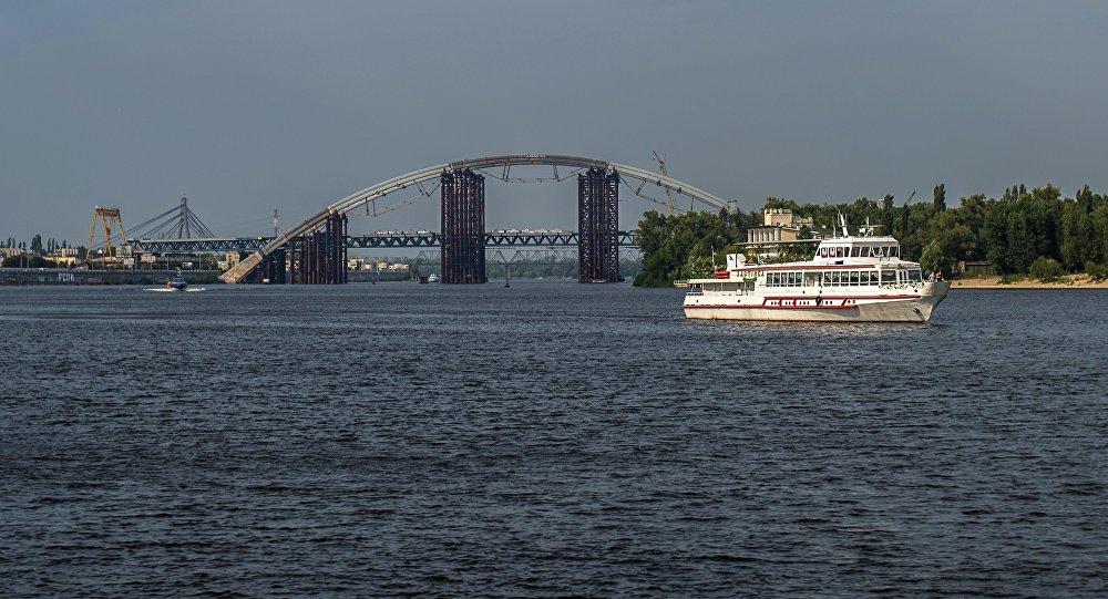 Украина и Беларусь хотят вместе восстановить судоходство на Днепре