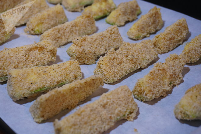 Хрустящие палочки из кабачков с сыром