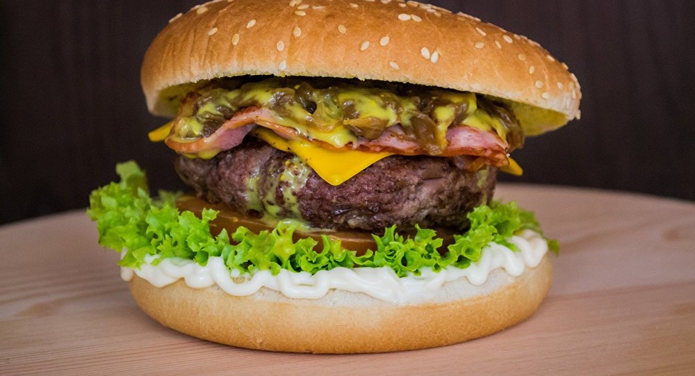 Гомельский мясокомбинат выпустит котлеты для гамбургеров